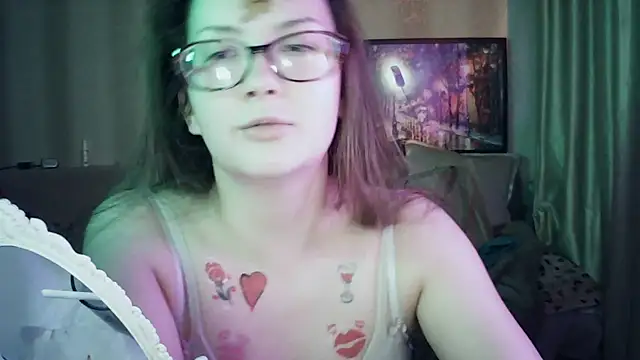 MoodieMira online show from June 2026 09:25:01 PM