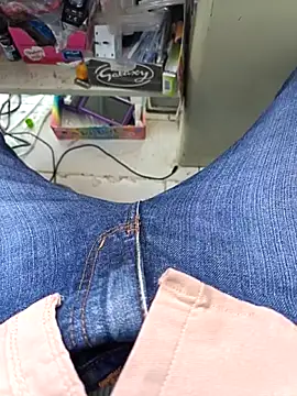 Snapshot of vi25vofgg chatting on October 2025 06:25:02 AM vi25vofgg online show from October 2025 06:25:02 AM