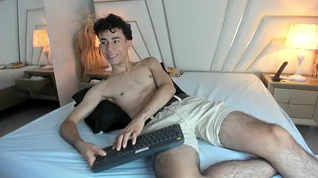 Snapshot of Zahir_Ashar chatting on October 2025 11:25:01 AM Zahir Ashar online show from October 2025 11:25:01 AM