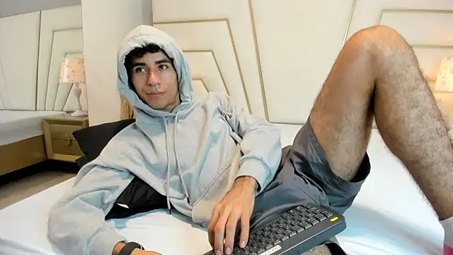 Snapshot of Zahir_Ashar chatting on October 2025 11:03:01 AM Zahir Ashar online show from October 2025 11:03:01 AM