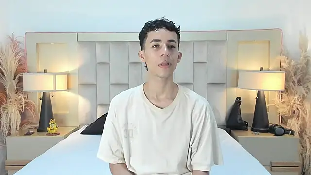 Zahir Ashar online show from April 2026 12:00:02 AM