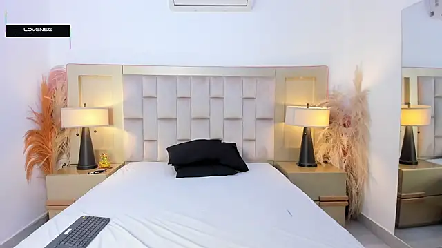 Zahir Ashar online show from April 2026 11:45:02 AM