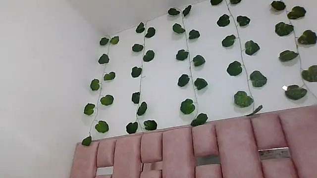 Snapshot of abby_moss_2 chatting on February 2026 12:32:02 PM abby moss 2 online show from February 2026 12:32:02 PM