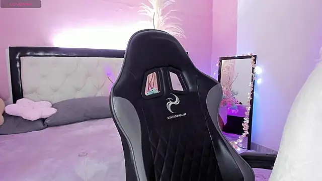 Snapshot of Barbieteeen chatting on March 2026 04:25:02 AM Barbieteeen online show from March 2026 04:25:02 AM