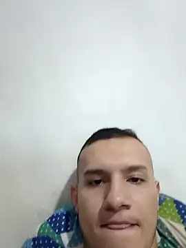 Snapshot of andriu656 chatting on November 2025 04:34:02 AM andriu656 online show from November 2025 04:34:02 AM