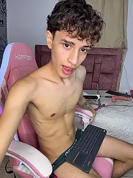 Douglas Lux online show from January 2026 10:37:01 PM