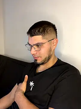 mirallesandbig online show from November 2025 10:32:02 PM