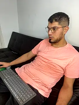 mirallesandbig online show from December 2025 10:29:02 PM