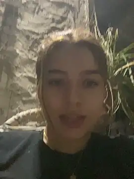 Snapshot of sssugarygirl chatting on October 2025 02:43:02 AM sssugarygirl online show from October 2025 02:43:02 AM