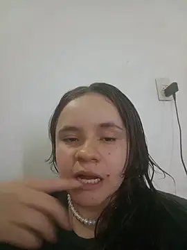 Snapshot of SweetRabbit29 chatting on June 2026 06:18:01 AM SweetRabbit29 online show from June 2026 06:18:01 AM