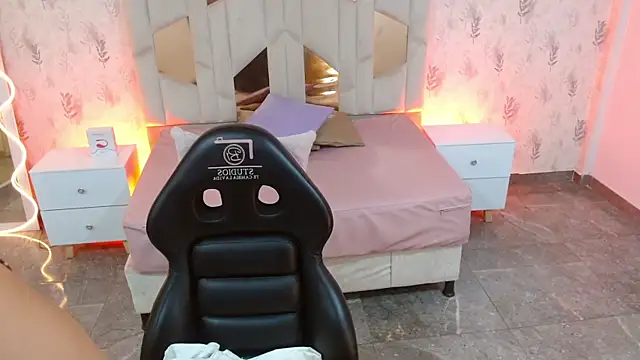 MARIANA TAY1 online show from October 2025 03:10:02 AM