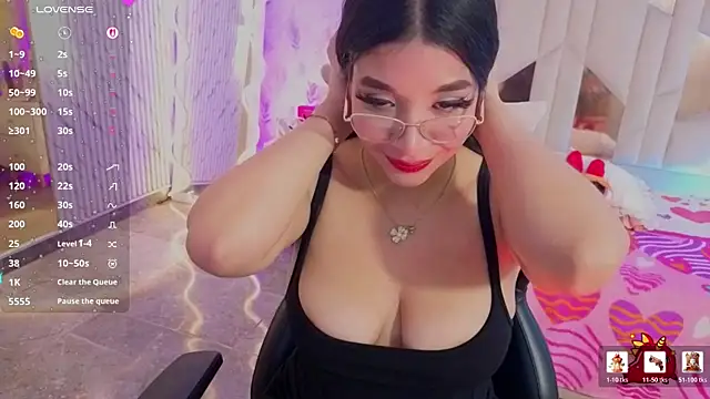 Snapshot of MARIANA_TAY1 chatting on June 2026 05:12:01 AM MARIANA TAY1 online show from June 2026 05:12:01 AM