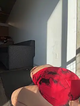 Lolathebaddie online show from November 2025 04:13:02 PM