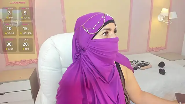 Snapshot of _naylaa_ chatting on April 2026 03:04:02 AM naylaa online show from April 2026 03:04:02 AM