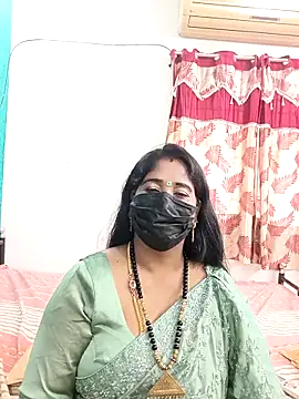 tamil-aunt online show from November 2025 03:15:01 AM