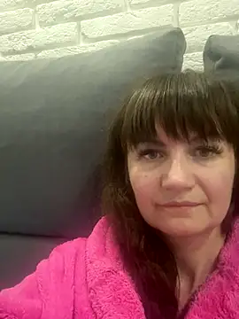 Butterfly8385 online show from November 2025 07:58:01 PM