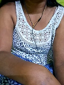 Snapshot of tamil_kanaka chatting on May 2026 04:37:02 PM tamil kanaka online show from May 2026 04:37:02 PM