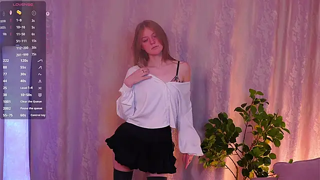 VernellArey online show from November 2025 04:28:01 PM