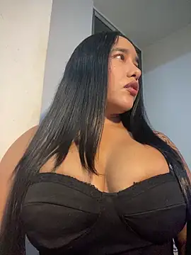 Snapshot of mis-violetha chatting on June 2026 03:07:01 AM mis-violetha online show from June 2026 03:07:01 AM
