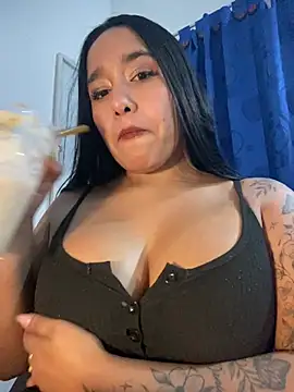 Snapshot of mis-violetha chatting on June 2026 03:46:02 AM mis-violetha online show from June 2026 03:46:02 AM