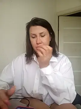 Snapshot of Ambika_beauty chatting on May 2026 02:45:01 PM Ambika beauty online show from May 2026 02:45:01 PM