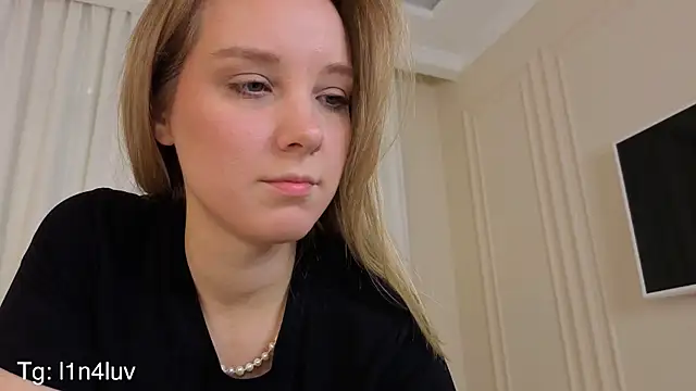 AIicaparkerc online show from November 2025 09:31:02 PM