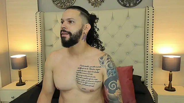 AlukardBig online show from October 2025 12:56:02 PM