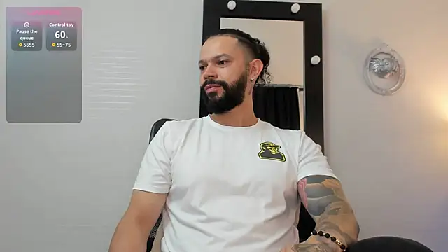 AlukardBig online show from November 2025 11:44:01 AM