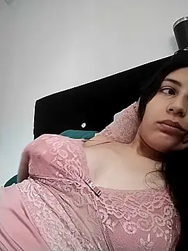 Thaila-Aurora online show from October 2025 02:23:02 PM