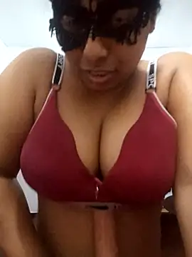 Snapshot of Expose_Queen chatting on June 2026 06:34:02 PM Expose Queen online show from June 2026 06:34:02 PM