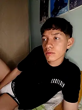 heyy noah11 online show from April 2026 01:45:01 AM