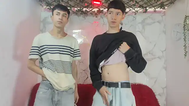 heyy noah11 online show from April 2026 01:37:01 PM