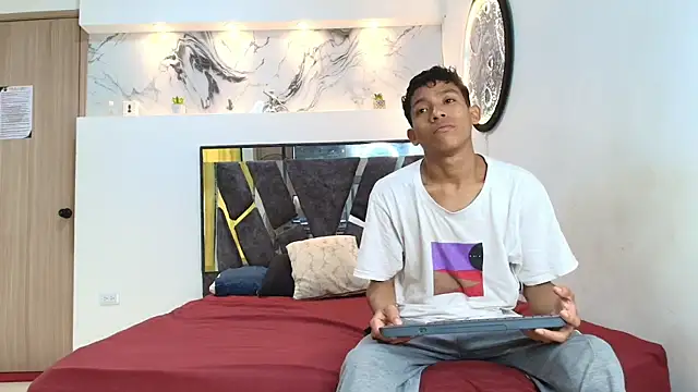 PYCS BOYS online show from October 2025 07:38:02 PM