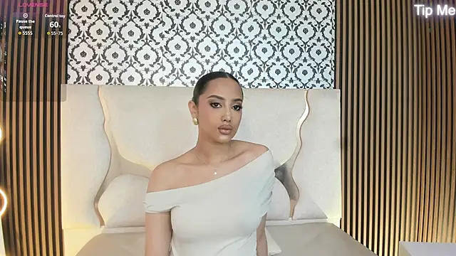 BEELLA TAY1 online show from October 2025 01:43:02 PM