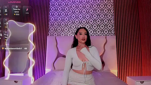 BEELLA TAY1 online show from November 2025 04:45:02 AM