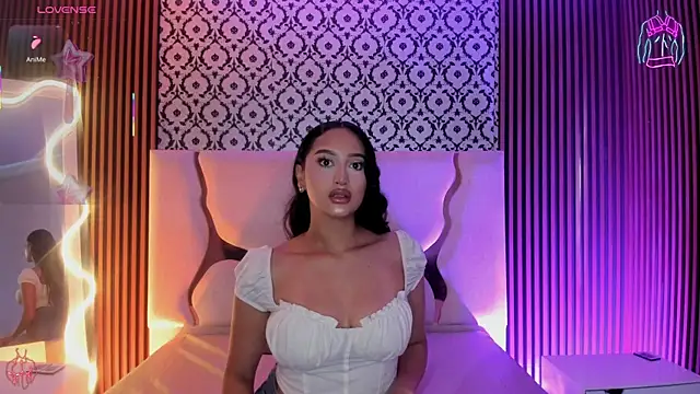 Snapshot of BEELLA_TAY1 chatting on February 2026 12:00:01 PM BEELLA TAY1 online show from February 2026 12:00:01 PM