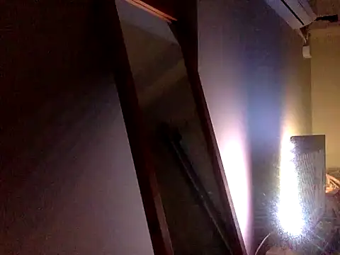 littleswannn online show from January 2026 05:01:02 AM