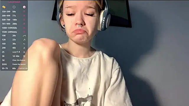 LorRebak online show from October 2025 09:43:01 AM