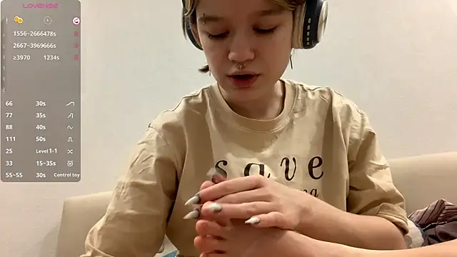 LorRebak online show from December 2025 02:57:02 PM