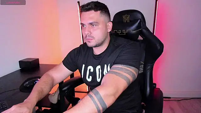 Snapshot of Danielbateson chatting on October 2025 12:26:01 PM Danielbateson online show from October 2025 12:26:01 PM