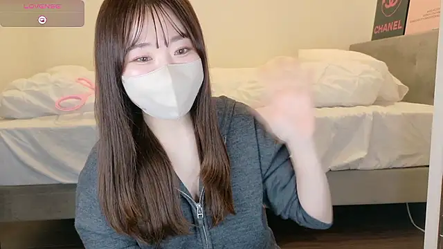 Snapshot of yura_ra_ra chatting on May 2026 01:19:01 PM yura ra ra online show from May 2026 01:19:01 PM