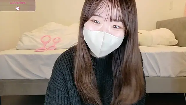 Snapshot of yura_ra_ra chatting on May 2026 08:08:02 AM yura ra ra online show from May 2026 08:08:02 AM