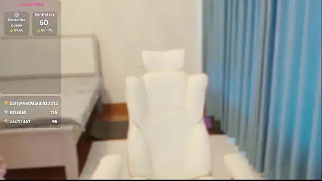 yiyi 3523 online show from February 2026 03:05:02 AM