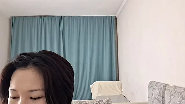 Lyndasilk online show from April 2026 03:12:01 PM