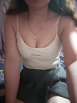 LeanaLy online show from December 2025 02:04:02 PM