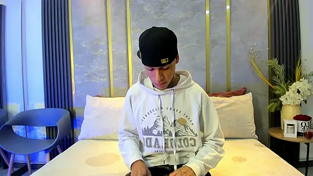 GaelCarter online show from November 2025 04:37:02 AM