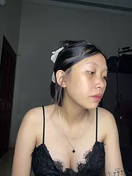Snapshot of linh-lan1 chatting on July 2026 02:12:01 PM linh-lan1 online show from July 2026 02:12:01 PM