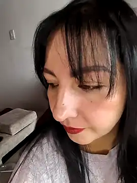 kitten25-hott online show from October 2025 06:41:02 PM