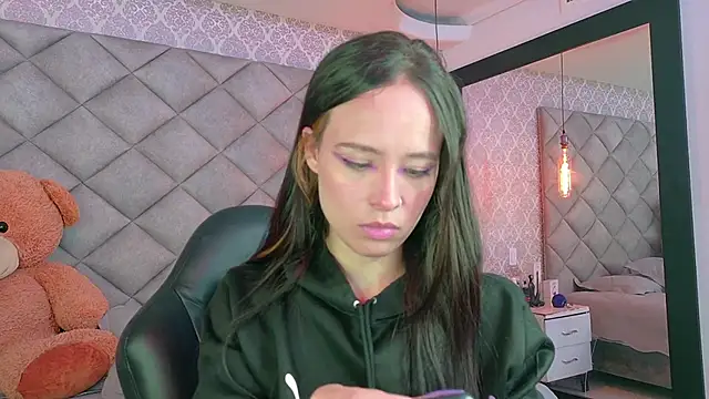 CARO ADAMS1 online show from November 2025 12:44:02 PM