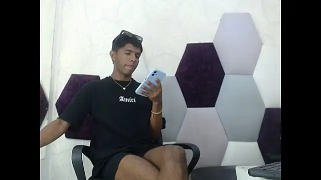 Mick storm online show from February 2026 06:47:02 PM